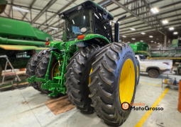 TRATOR JOHN DEERE 7230J – FILIPADO TRASEIRO C/ PILOTO AUTOMÁTICO “ÚNICO DONO” completo