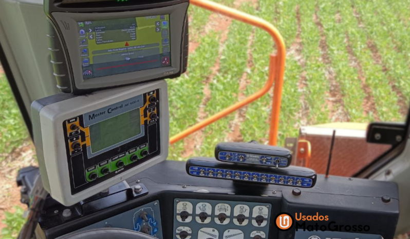 PULVERIZADOR JACTO UNIPORT 2000 – 27 METROS DE BARRA C/ PILOTO AUTOMÁTICO completo