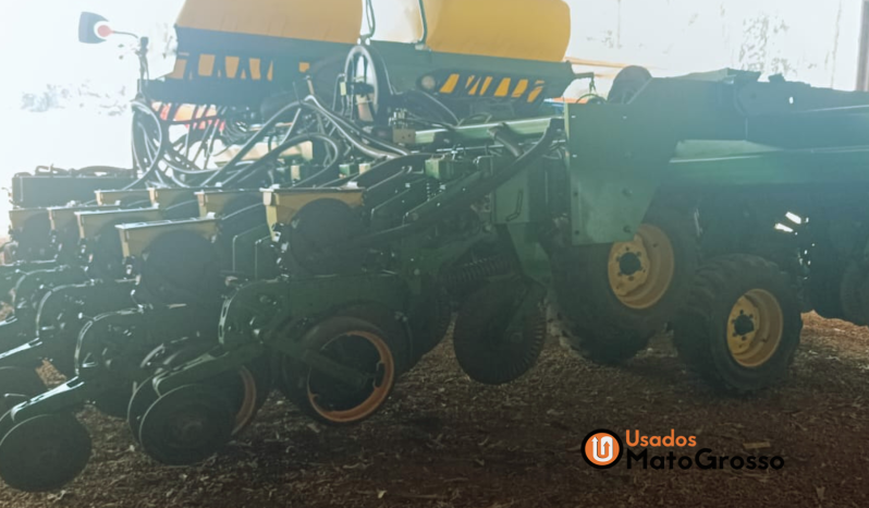PLANTADEIRA JOHN DEERE DB 27 LINHAS COM ESPAÇAMENTO DE 50 CM completo