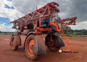 PULVERIZADOR JACTO UNIPORT 3030 – 32 METROS BARRA C/ PILOTO E GPS TRIMBLE C/ DIRECIONAL TRASEIRO