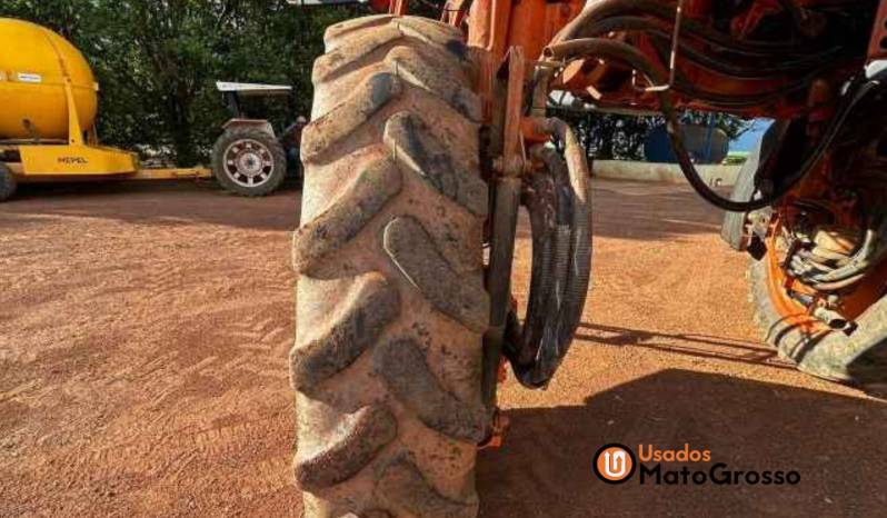 PULVERIZADOR JACTO UNIPORT 4530 – BARRA DE 36 METROS C/PILOTO E GPS POSSUI DIRECIONAL TRASEIRO completo