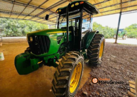 TRATOR JOHN DEERE 5085E