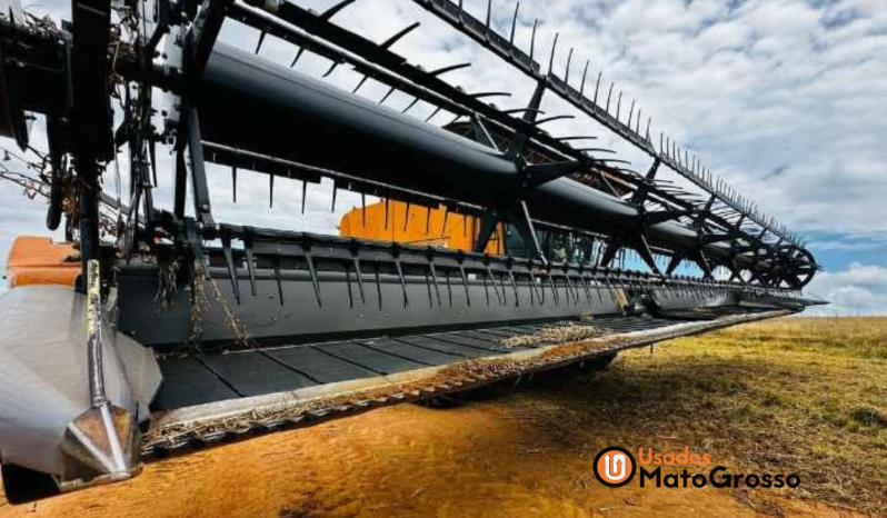 COLHEITADEIRA VALTRA BC 7800 – PLATAFORMA 40 PÉS DRAPER C/ PILOTO AUTOMÁTICO completo