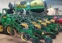PLANTADEIRA JOHN DEERE DB MAXEMBERGE 27 LINHAS DE 45 CM