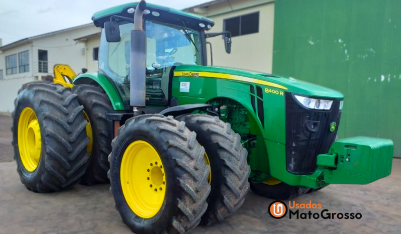 TRATOR JOHN DEERE 8400R – C/ PILOTO E GPS FILIPADO DIANTEIRO E TRASEIRO C/ SUSPENSÃO DIANTEIRA completo
