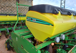 PLANTADEIRA JOHN DEERE 2126 –  C/ DISCO E BOTINHA E TANQUE DE INOCULANTE completo