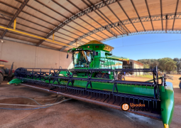 COLHEITADEIRA JOHN DEERE S680 – PLATAFORMA  40 PÉS DRAPER completo