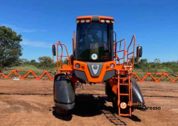 PULVERIZADOR JACTO 2500 – 28 METROS DE BARRA C/ PILOTO E GPS CORTE DE SEÇÃO completo