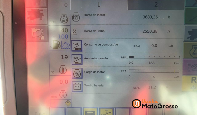 COLHEITADEIRA MASSEY FERGUSON 9895 – PLATAFORMA 40 PÉS DRAPER C/ PILOTO AUTOMÁTICO + PLATAFORMA DE MILHO VENCE TUDO PM16L – 16 LINHAS X 0,45 CM completo