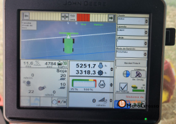 COLHEITADEIRA JOHN DEERE S550 – PLATAFORMA 630-30 PÉS CARACOL C/ PILOTO ANTENA 3000 completo