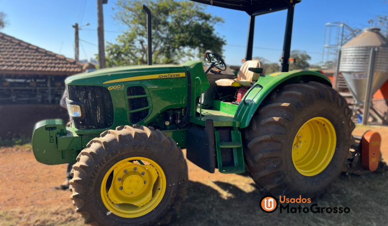 TRATOR JOHN DEERE 6100J – CAMBIO SYNCROPLUS 12X4 completo