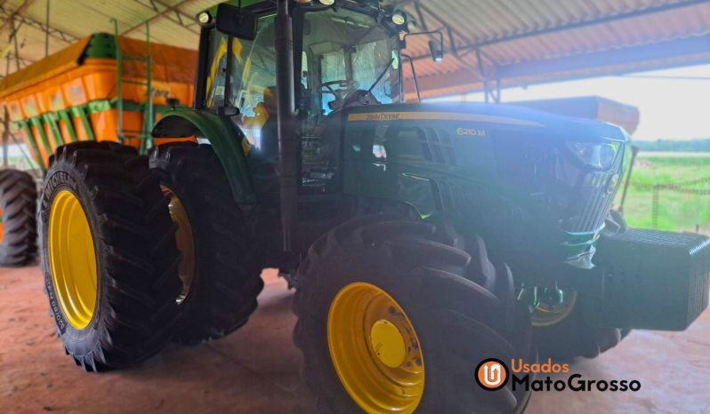 TRATOR JOHN DEERE 6210M – C/ PILOTO AUTOMÁTICO SUSPENSÃO TLS PACOTE DE VISIBILIDADE PREMIUM LED completo