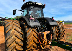 TRATOR VALTRA S 374 – C/ PILOTO AUTOMÁTICO SUSPENSÃO DIANTEIRA HIDROPNEUMÁTICA COMPATIBILIDADE ISOBUS completo