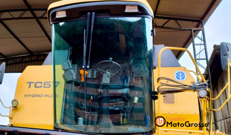 COLHEITADEIRA NEW HOLLAND TC57 – PLATAFORMA 19 PÉS PENEIRA NIVELANTE completo