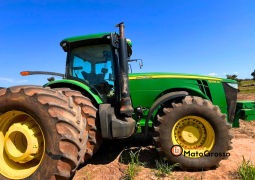CONJUNTO TRATOR JOHN DEERE 8335R + PLANTADEIRA JOHN DEERE 2130 – 30 LINHAS X 0,45 CM completo
