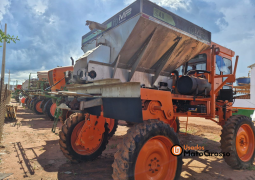 DISTRIBUIDOR MP AGRO 4.0 MONTADO EM JACTO CAPACIDADE 4.000 KG completo