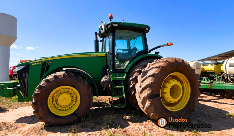 CONJUNTO TRATOR JOHN DEERE 8335R + PLANTADEIRA JOHN DEERE 2130 – 30 LINHAS X 0,45 CM completo