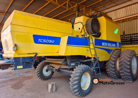 COLHEITADEIRA NEW HOLLAND TC 5090 – PLATAFORMA 20 PÉS CARACOL
